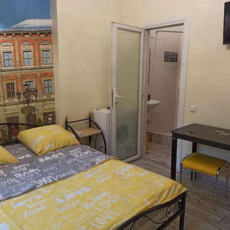 Smart Yellow Apartment-15 Хв Від Жд Вокзалу Lvov Exteriér fotografie