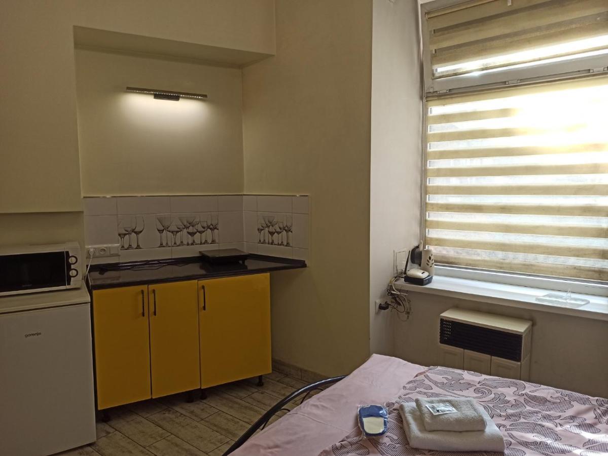 Smart Yellow Apartment-15 Хв Від Жд Вокзалу Lvov Exteriér fotografie