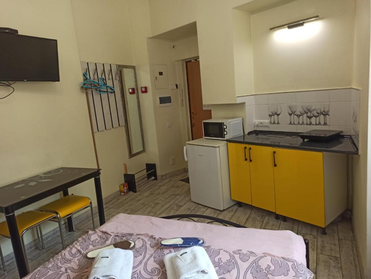Smart Yellow Apartment-15 Хв Від Жд Вокзалу Lvov Exteriér fotografie