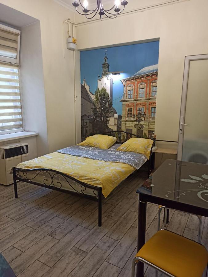 Smart Yellow Apartment-15 Хв Від Жд Вокзалу Lvov Exteriér fotografie